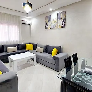 https://apt-modern-family-near-airport.marrakeshhotelsmorocco.com